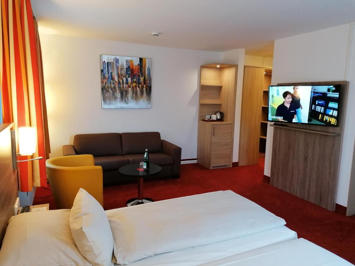Montana Hotel Moenchengladbach Экстерьер фото