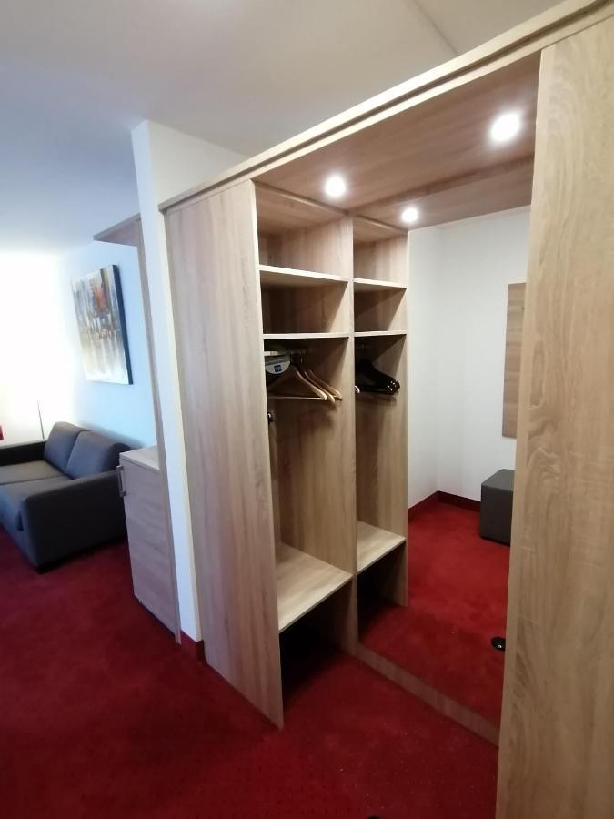 Montana Hotel Moenchengladbach Экстерьер фото