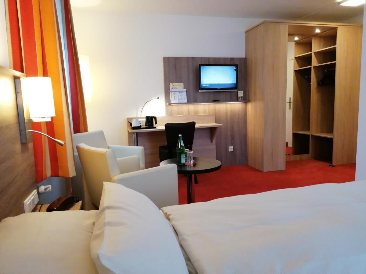 Montana Hotel Moenchengladbach Экстерьер фото