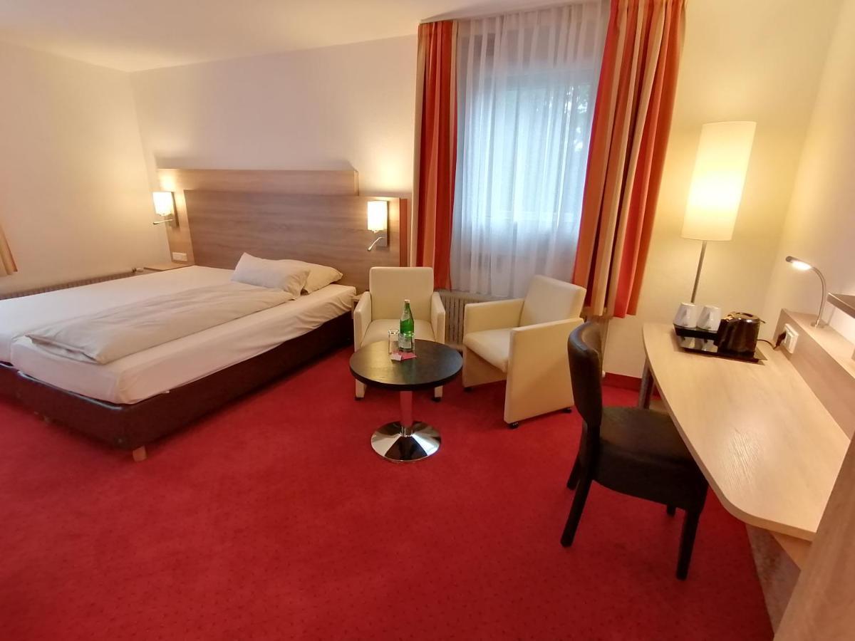 Montana Hotel Moenchengladbach Экстерьер фото