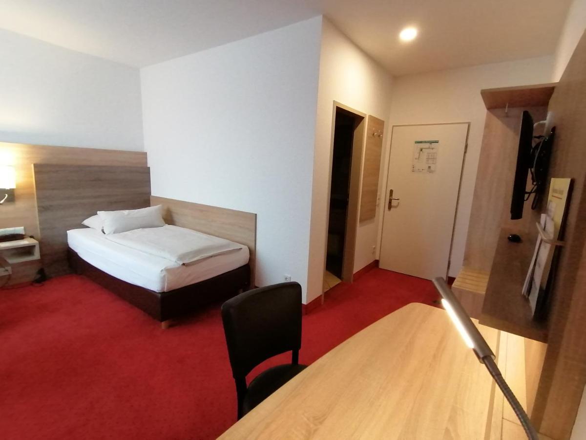Montana Hotel Moenchengladbach Экстерьер фото