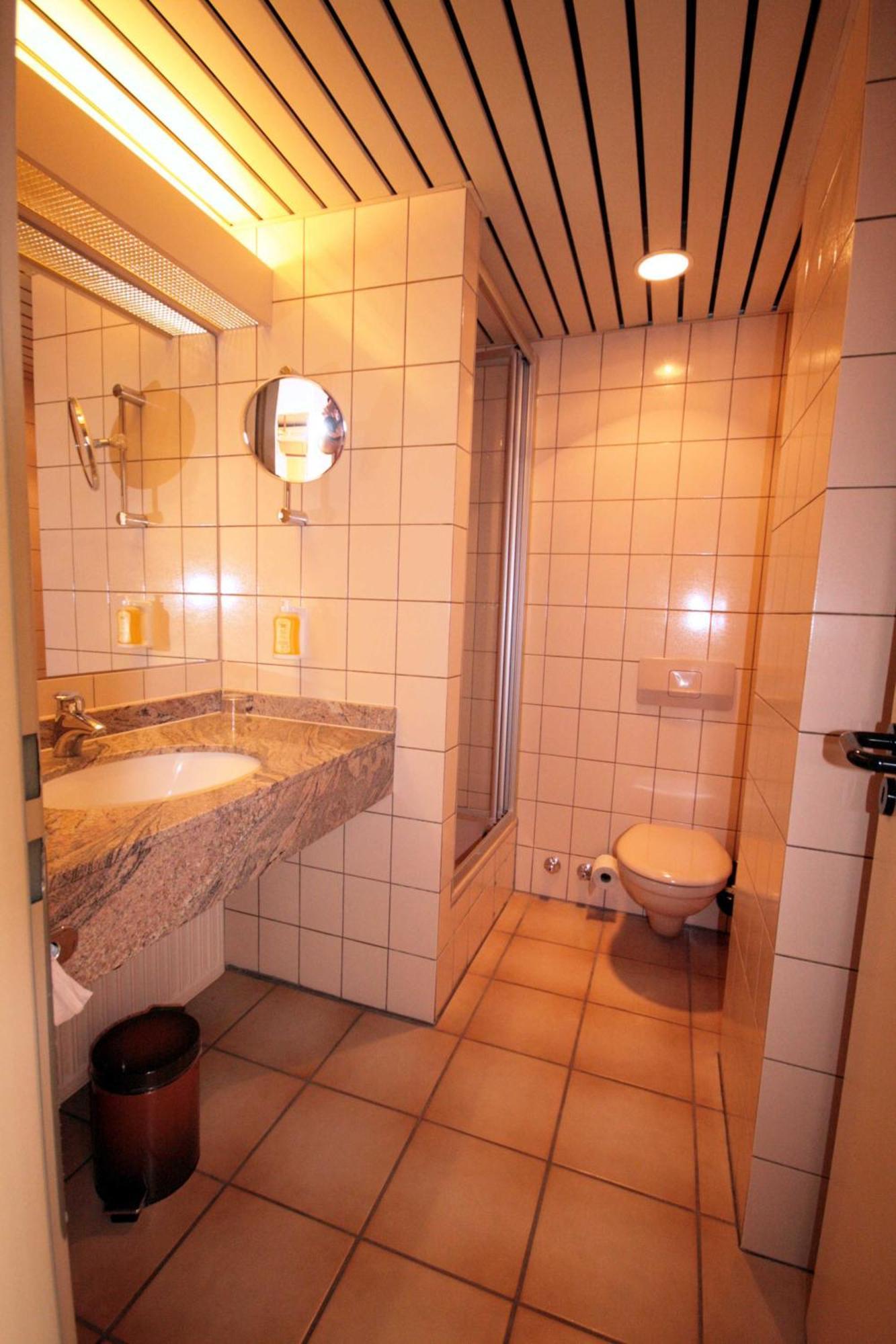 Montana Hotel Moenchengladbach Экстерьер фото