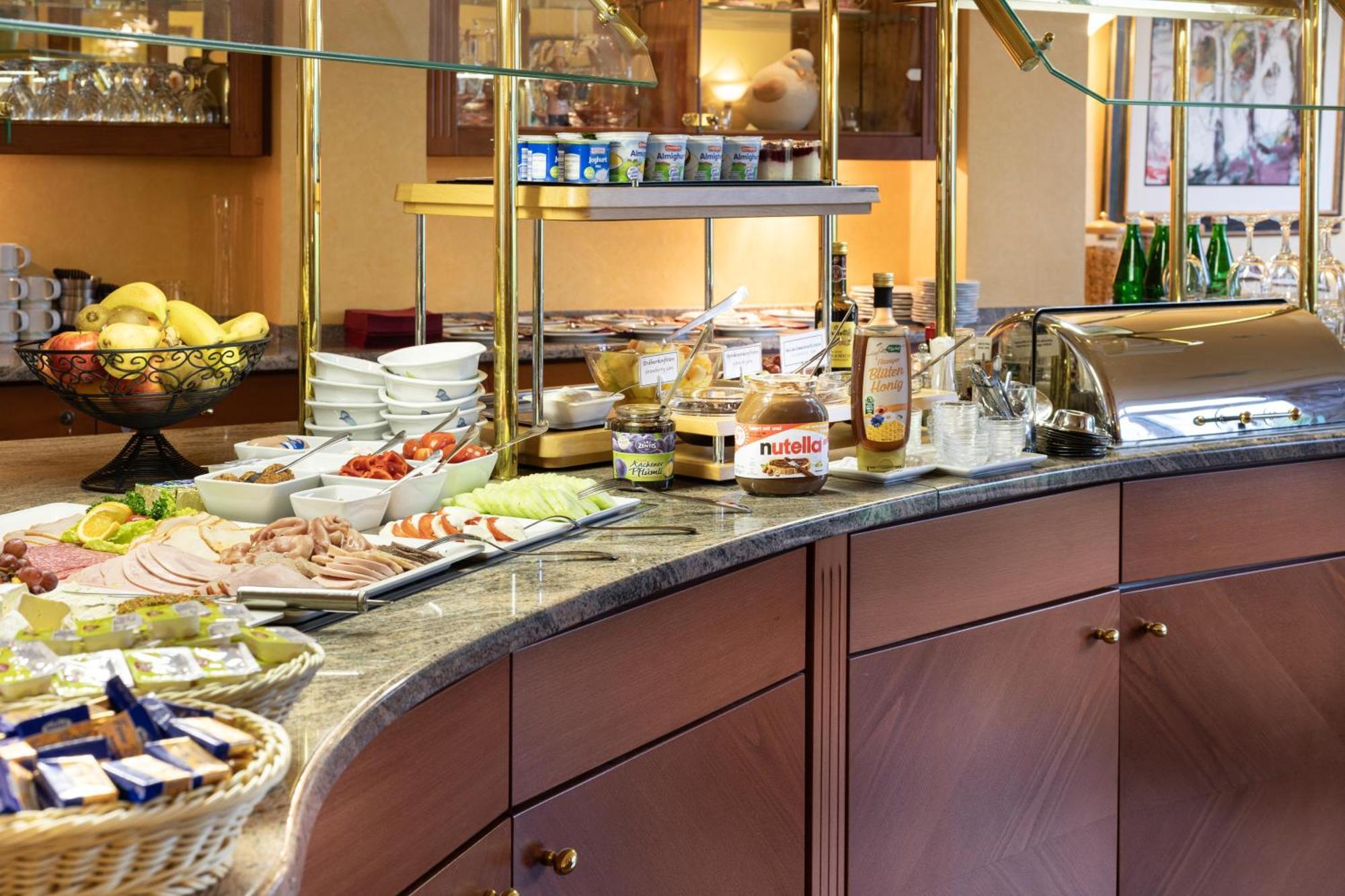 Montana Hotel Moenchengladbach Экстерьер фото