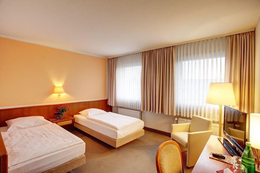Montana Hotel Moenchengladbach Экстерьер фото