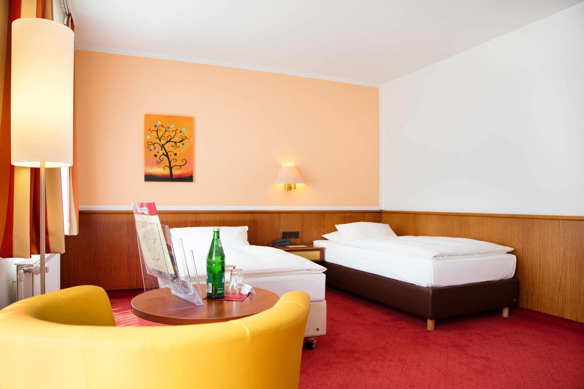 Montana Hotel Moenchengladbach Экстерьер фото