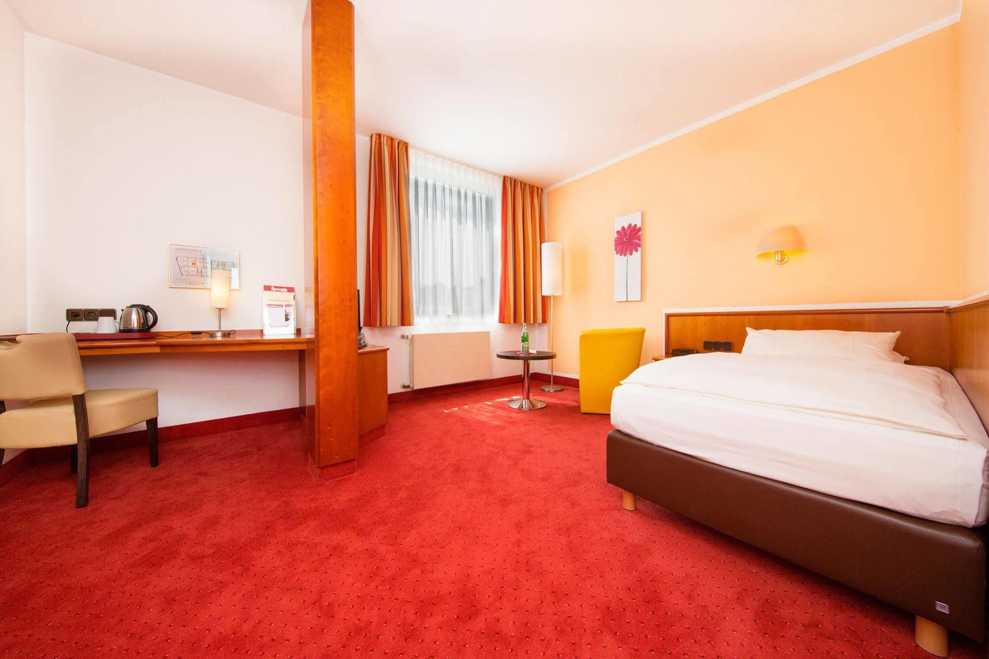 Montana Hotel Moenchengladbach Экстерьер фото