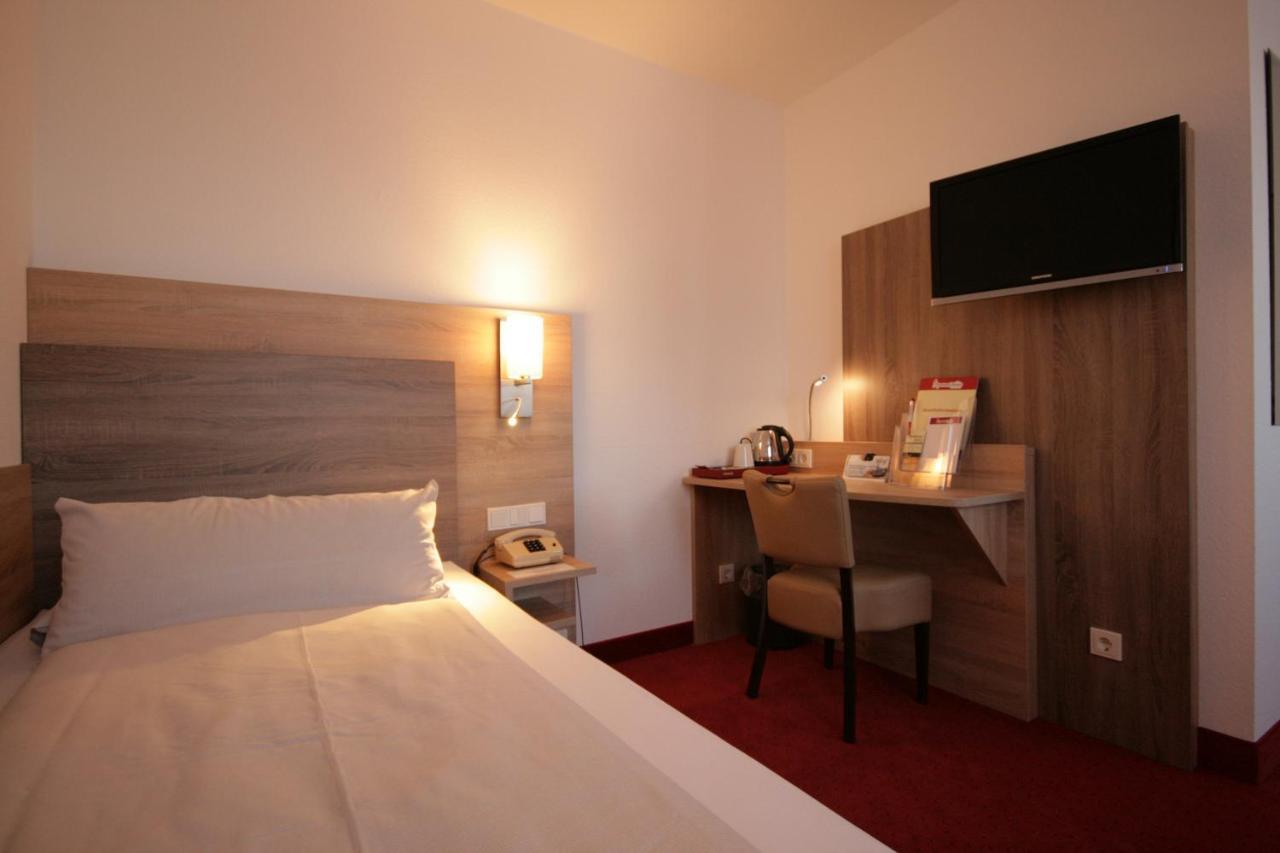 Montana Hotel Moenchengladbach Экстерьер фото