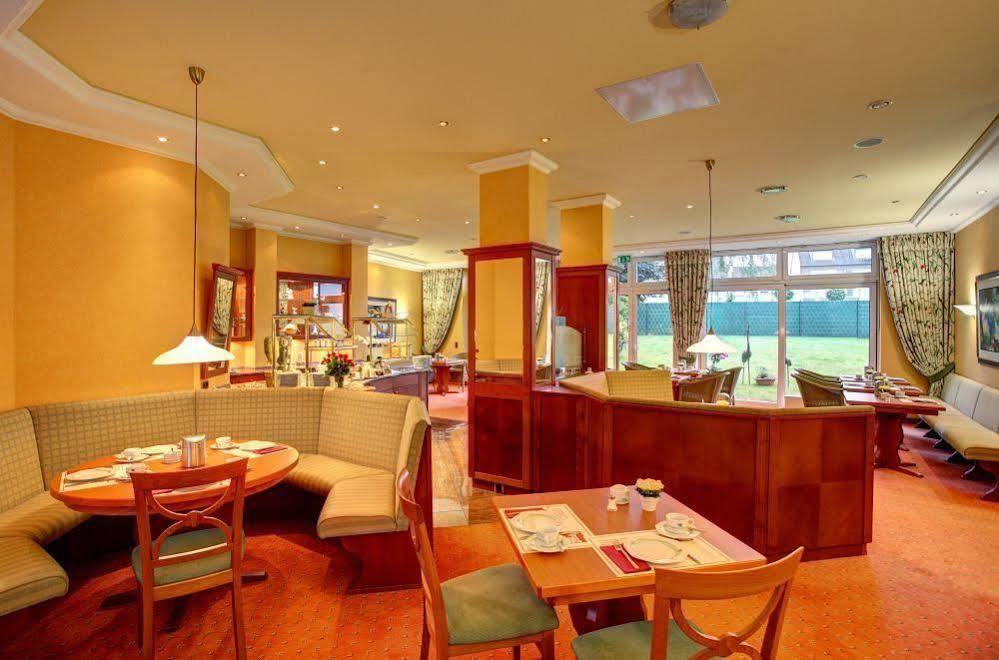 Montana Hotel Moenchengladbach Экстерьер фото